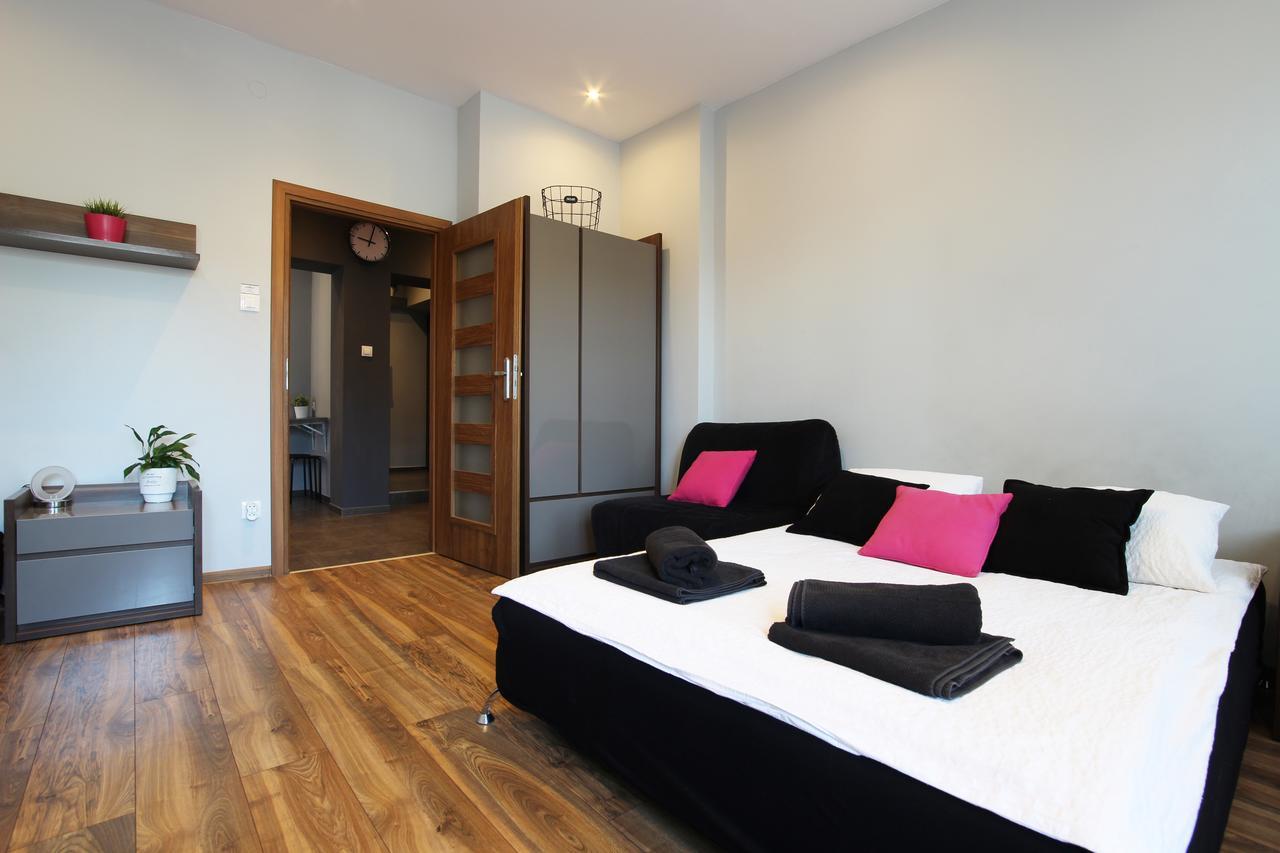 Rainbow Apartments 1 Krakow Ngoại thất bức ảnh