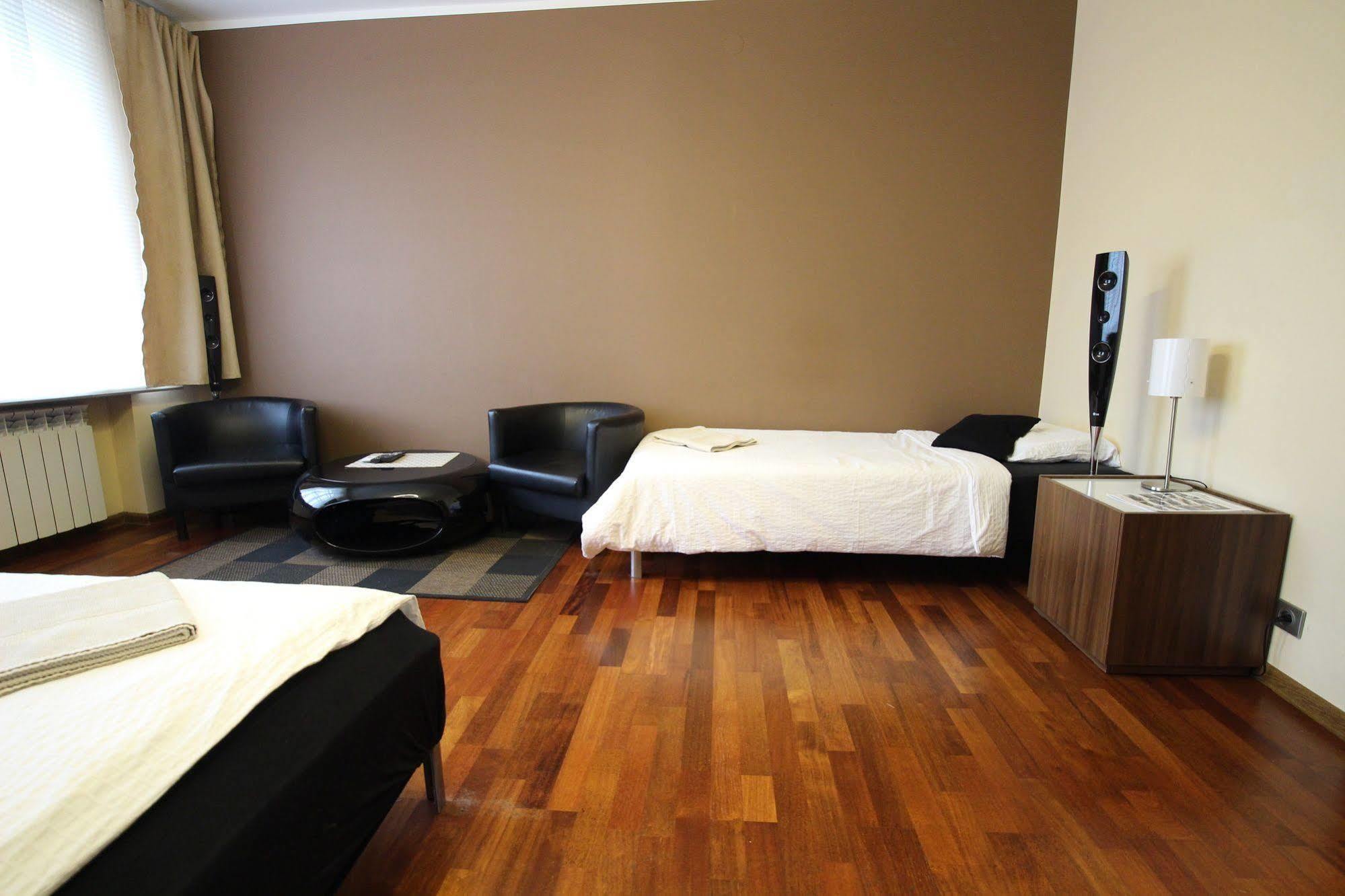 Rainbow Apartments 1 Krakow Ngoại thất bức ảnh