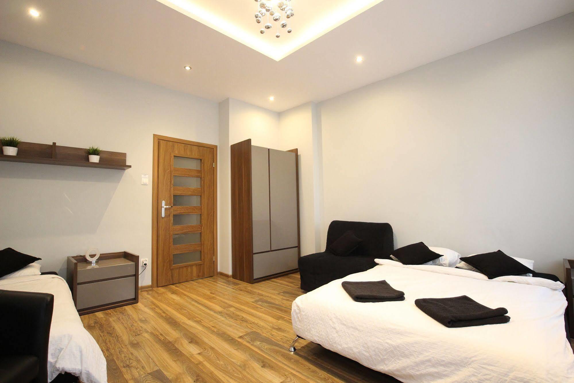 Rainbow Apartments 1 Krakow Ngoại thất bức ảnh