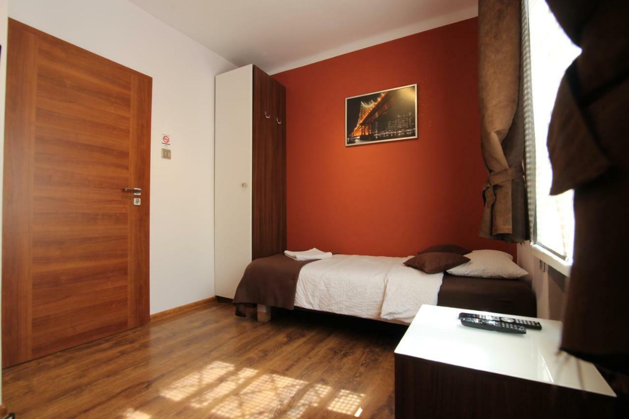 Rainbow Apartments 1 Krakow Ngoại thất bức ảnh